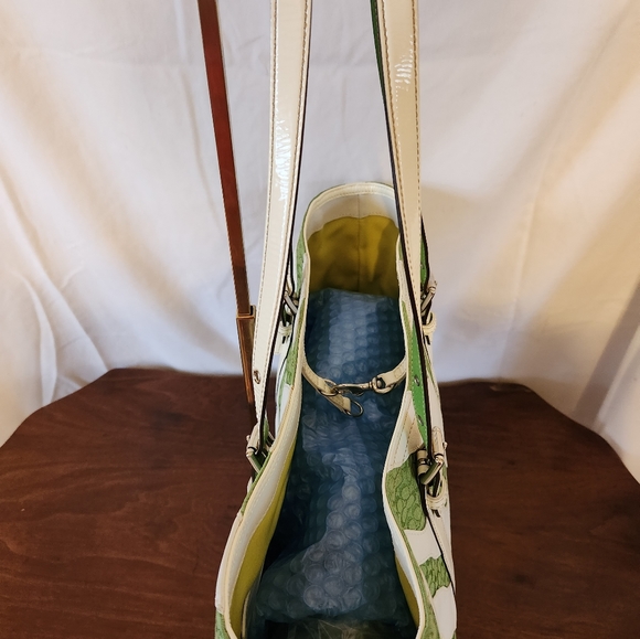 Coach green canvas & white leather zebra tote - Picture 12 of 12